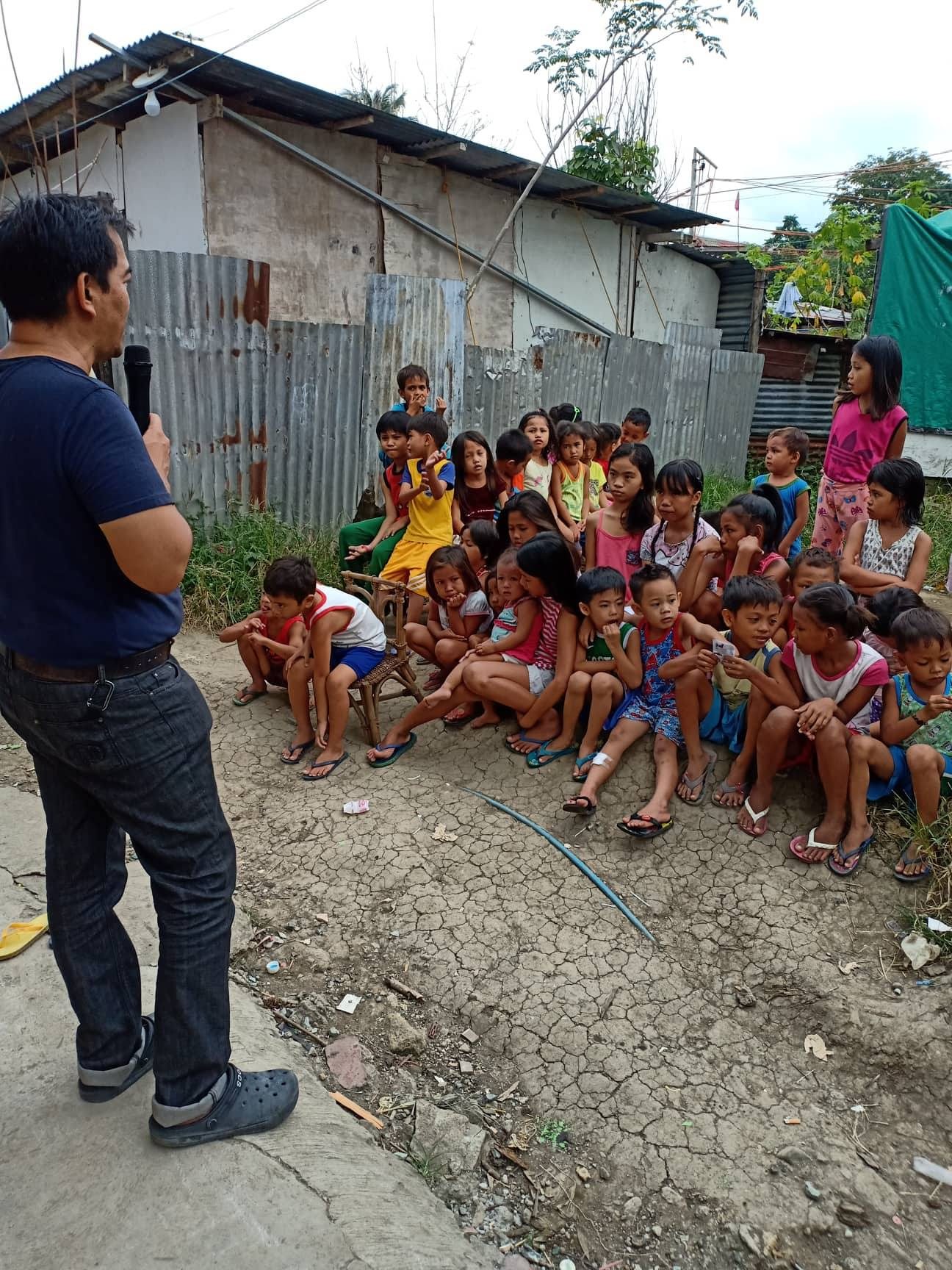 Outdoor teaching during children’s outreach